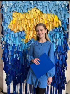 Детальніше про статтю Учениця Волочиського ліцею імені Героя України Максима Отінова – призерка обласного конкурсу екскурсоводів